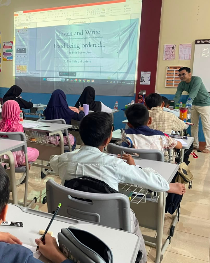 Suasana belajar English Program Panatagama