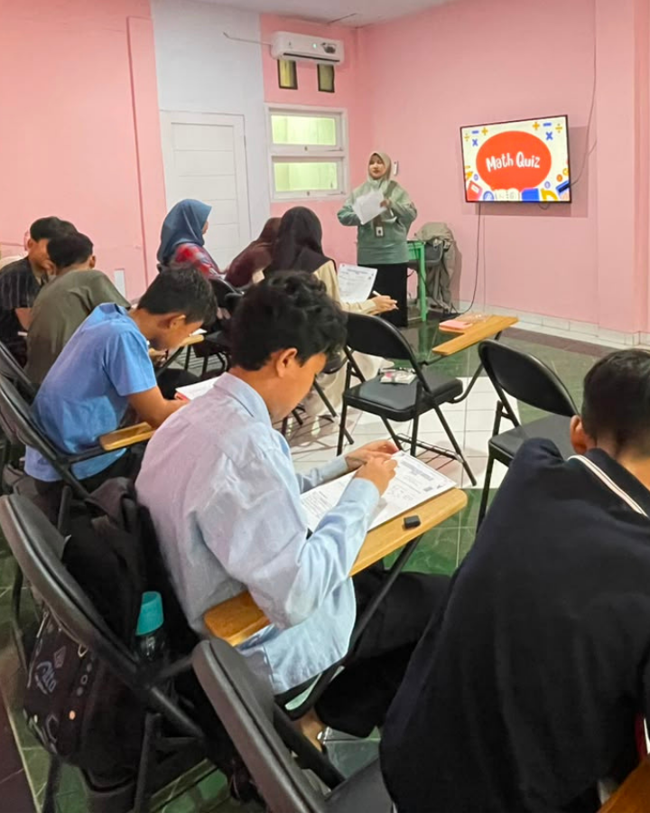 Suasana belajar Mathematics Program Panatagama